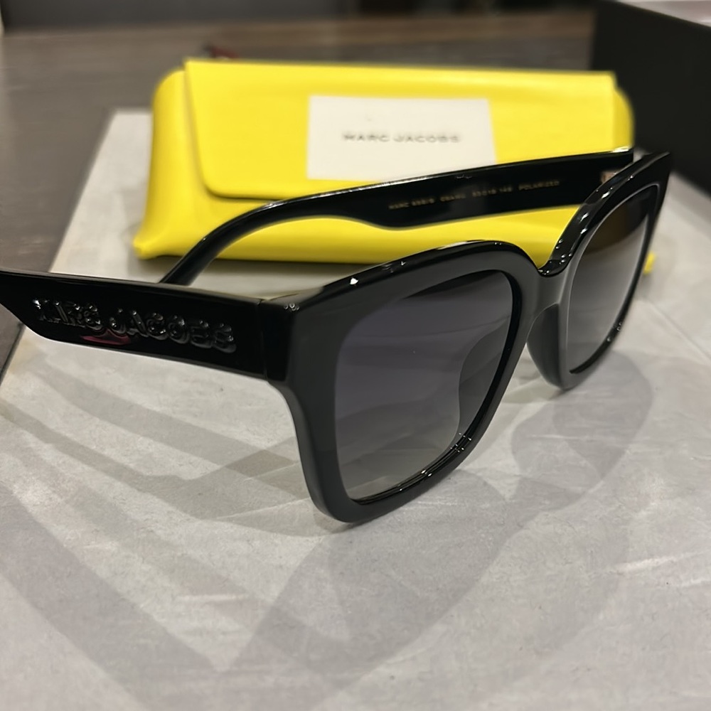 Marc Jacobs polarized  sunglasse